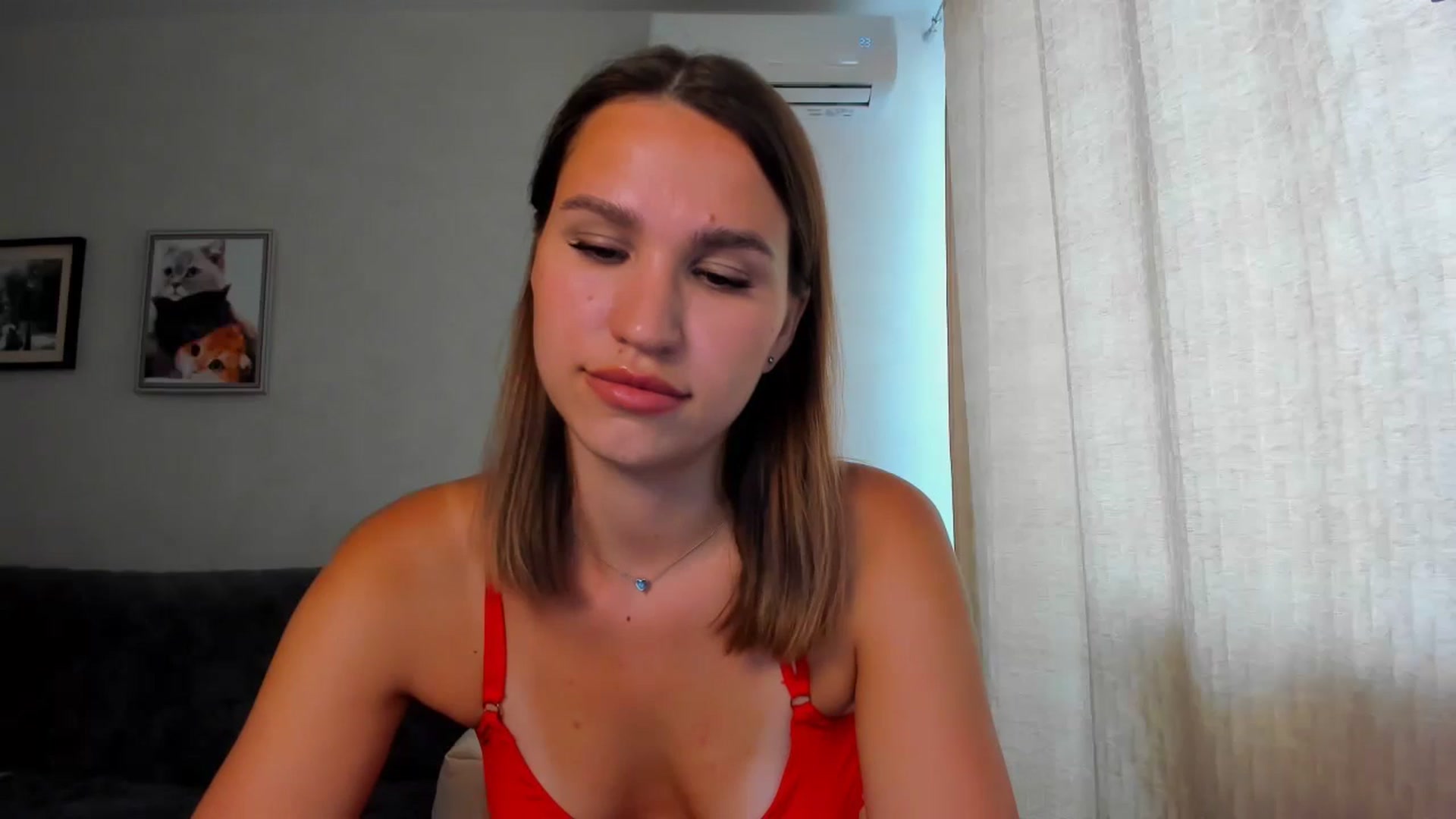 Gallery image thumbnail from WaveOfLove's myfreecams stream on, 06/20/2024, 10:51 image 10 of 20