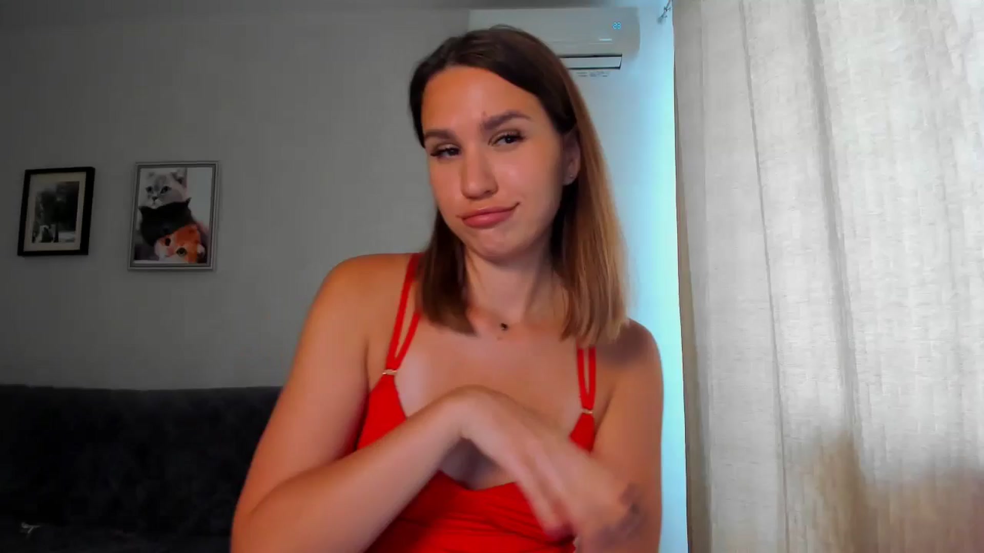 Gallery image thumbnail from WaveOfLove's myfreecams stream on, 06/20/2024, 11:46 image 7 of 20
