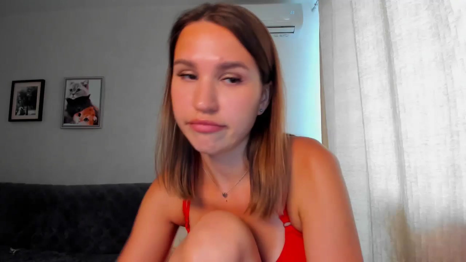 Gallery image thumbnail from WaveOfLove's myfreecams stream on, 06/20/2024, 12:01 image 20 of 20