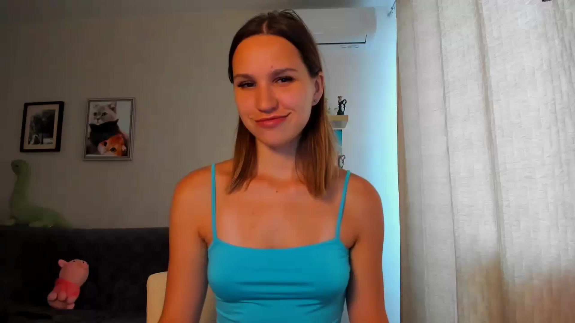 Gallery image thumbnail from WaveOfLove's myfreecams stream on, 06/24/2024, 10:35 image 16 of 20