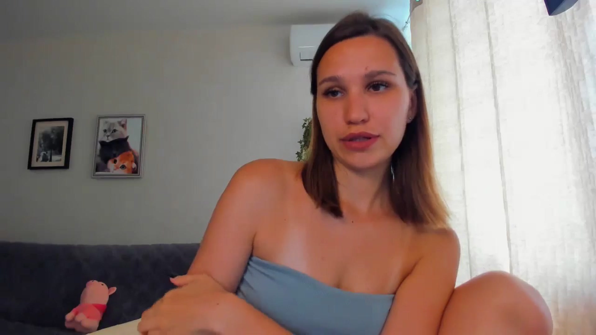 Gallery image thumbnail from WaveOfLove's myfreecams stream on, 06/25/2024, 12:44 image 14 of 20