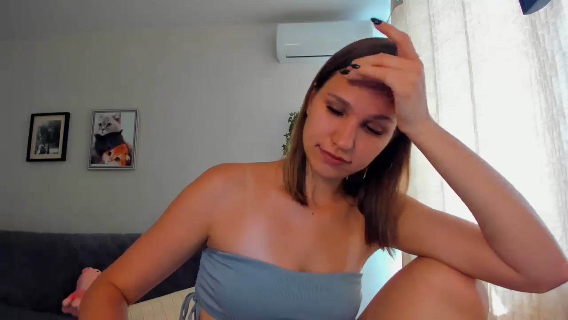 Gallery image thumbnail from WaveOfLove's myfreecams stream on, 06/25/2024, 12:44 image 16 of 20
