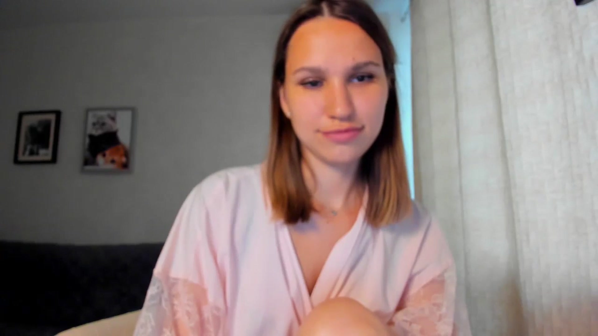 Gallery image thumbnail from WaveOfLove's myfreecams stream on, 06/28/2024, 12:11 image 7 of 20
