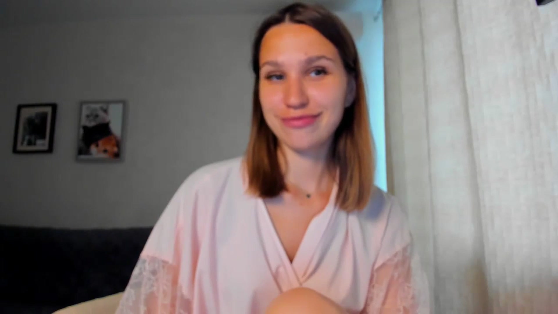 Gallery image thumbnail from WaveOfLove's myfreecams stream on, 06/28/2024, 12:11 image 4 of 20