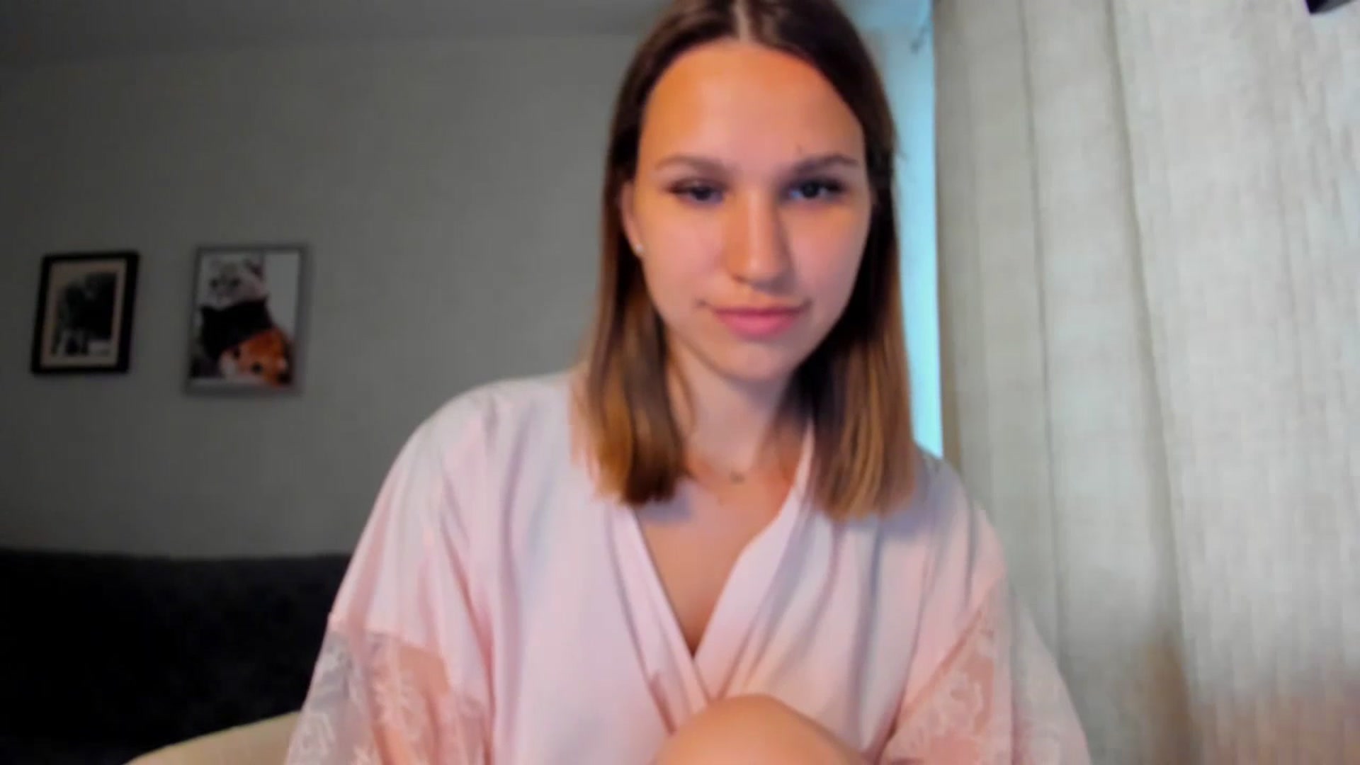 Gallery image thumbnail from WaveOfLove's myfreecams stream on, 06/28/2024, 12:11 image 9 of 20