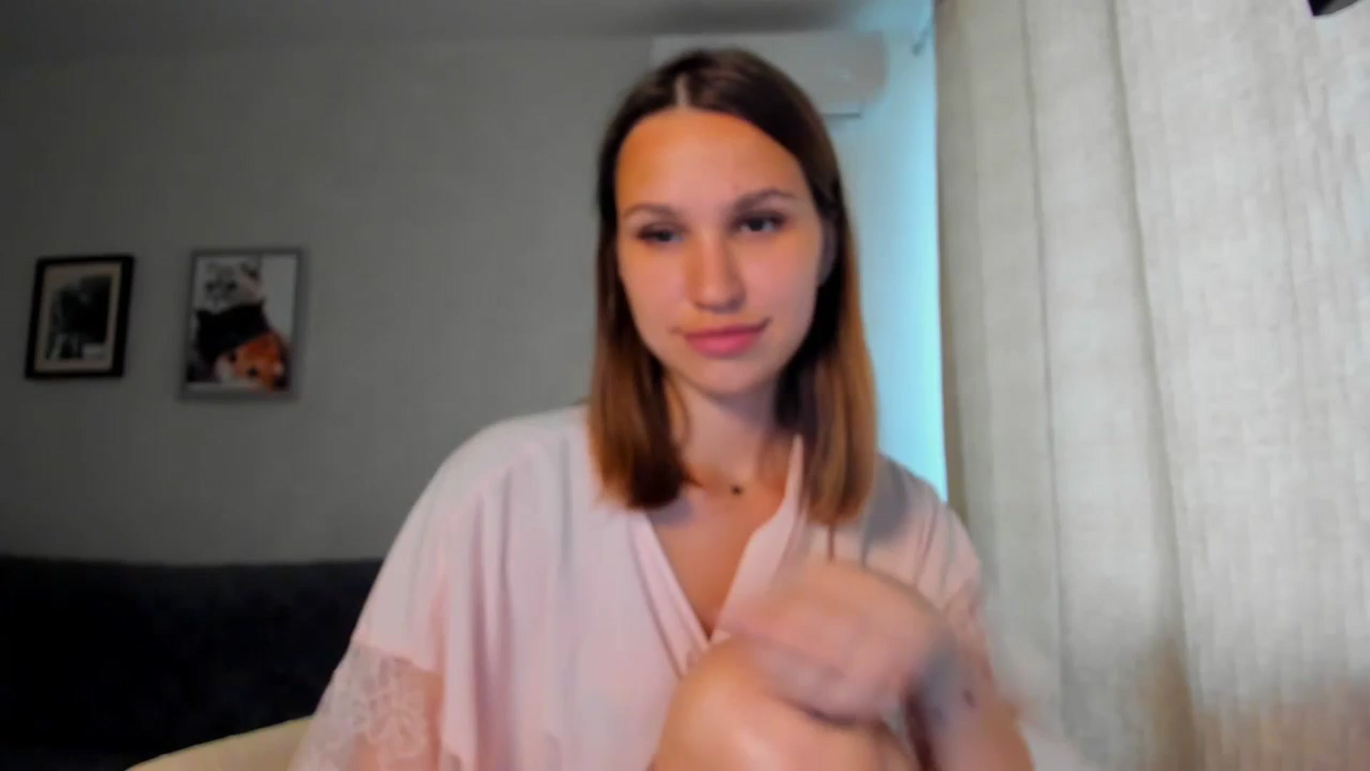 Gallery image thumbnail from WaveOfLove's myfreecams stream on, 06/28/2024, 12:11 image 1 of 20