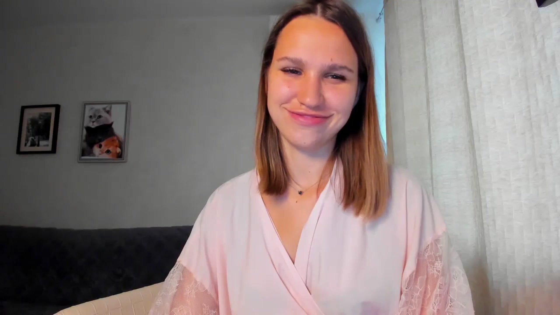 Gallery image thumbnail from WaveOfLove's myfreecams stream on, 06/28/2024, 12:11 image 18 of 20