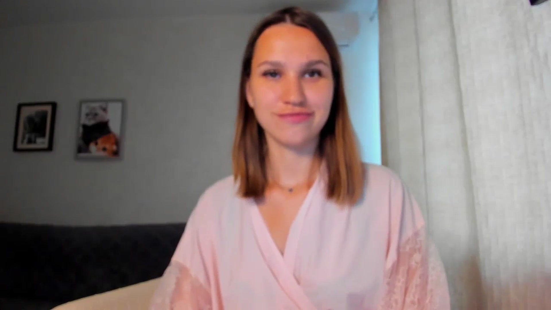 Gallery image thumbnail from WaveOfLove's myfreecams stream on, 06/28/2024, 12:11 image 15 of 20