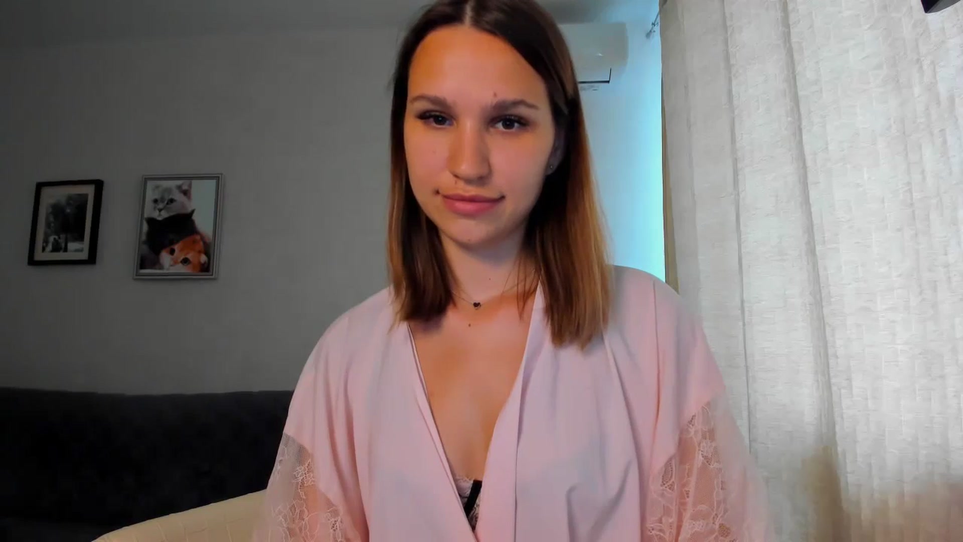 Gallery image thumbnail from WaveOfLove's myfreecams stream on, 06/28/2024, 12:56 image 12 of 20