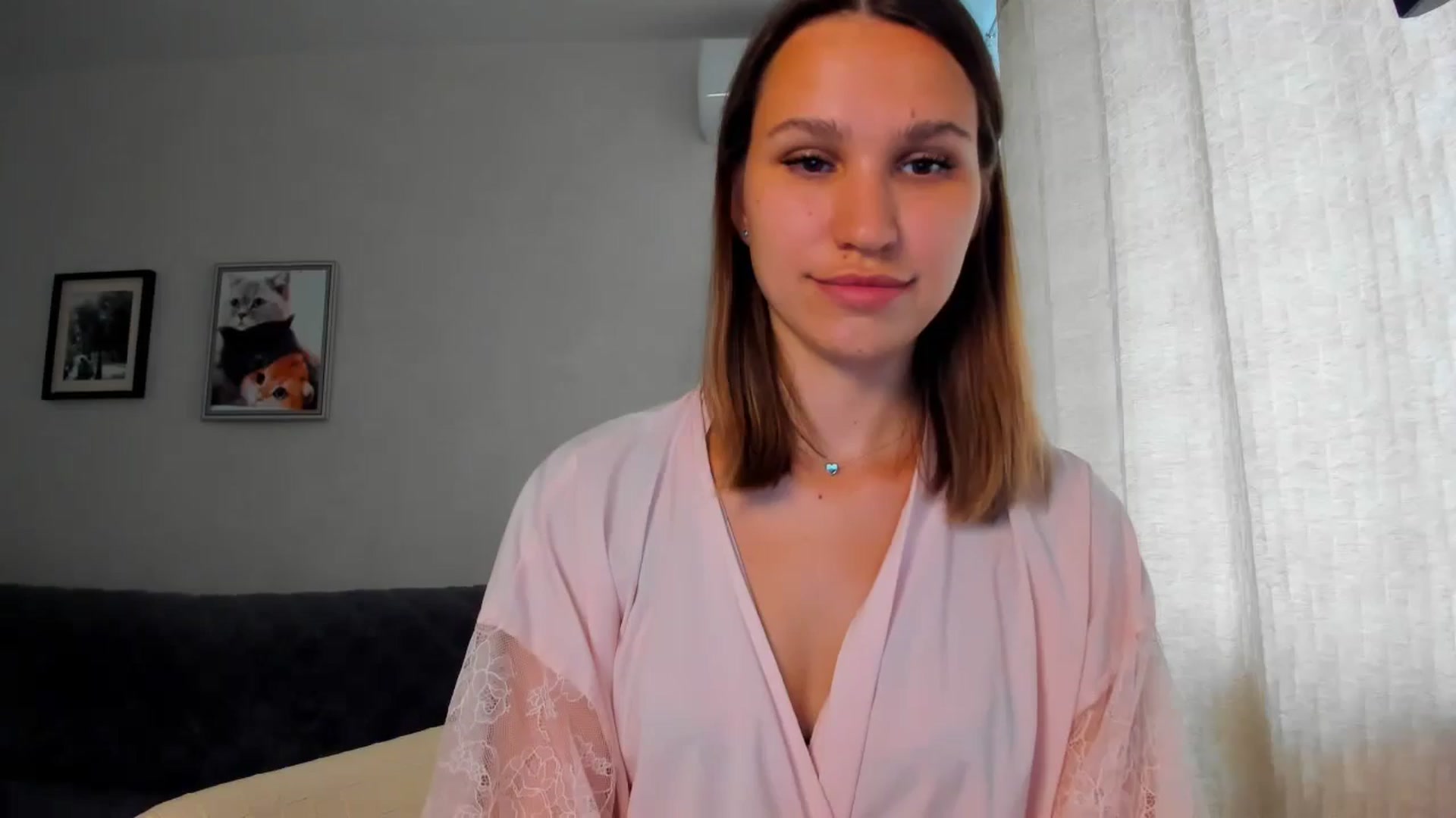 Gallery image thumbnail from WaveOfLove's myfreecams stream on, 06/28/2024, 12:56 image 6 of 20