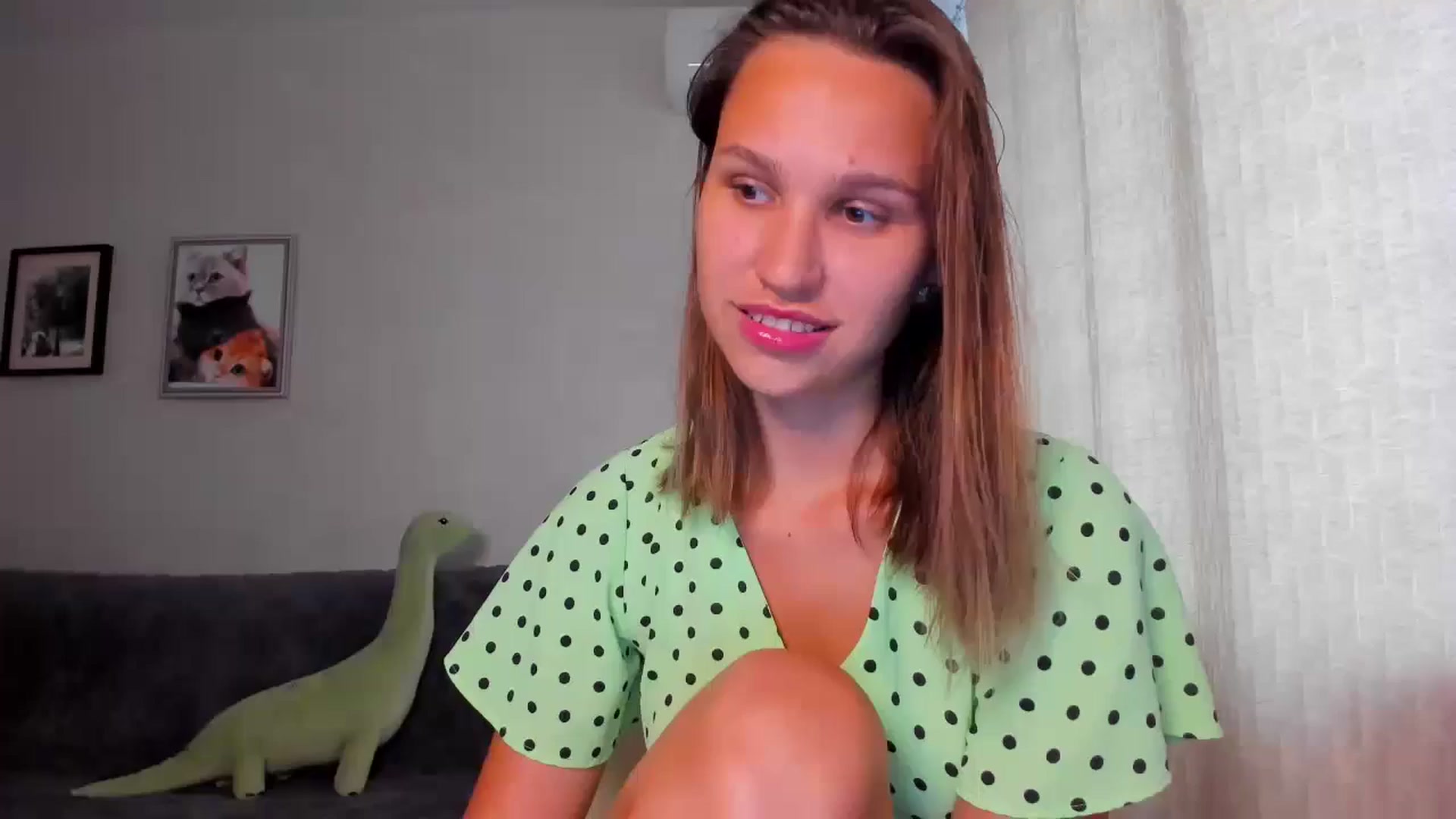 Gallery image thumbnail from WaveOfLove's myfreecams stream on, 07/26/2024, 12:01 image 9 of 20