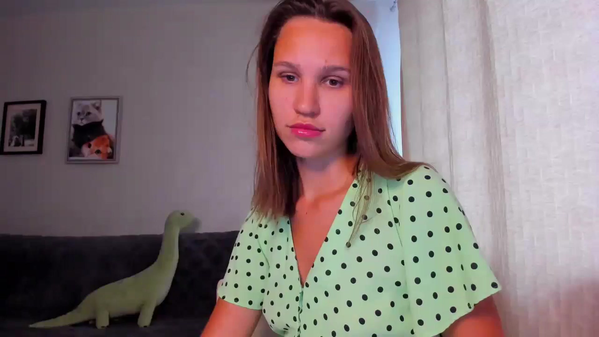Gallery image thumbnail from WaveOfLove's myfreecams stream on, 07/26/2024, 12:01 image 17 of 20