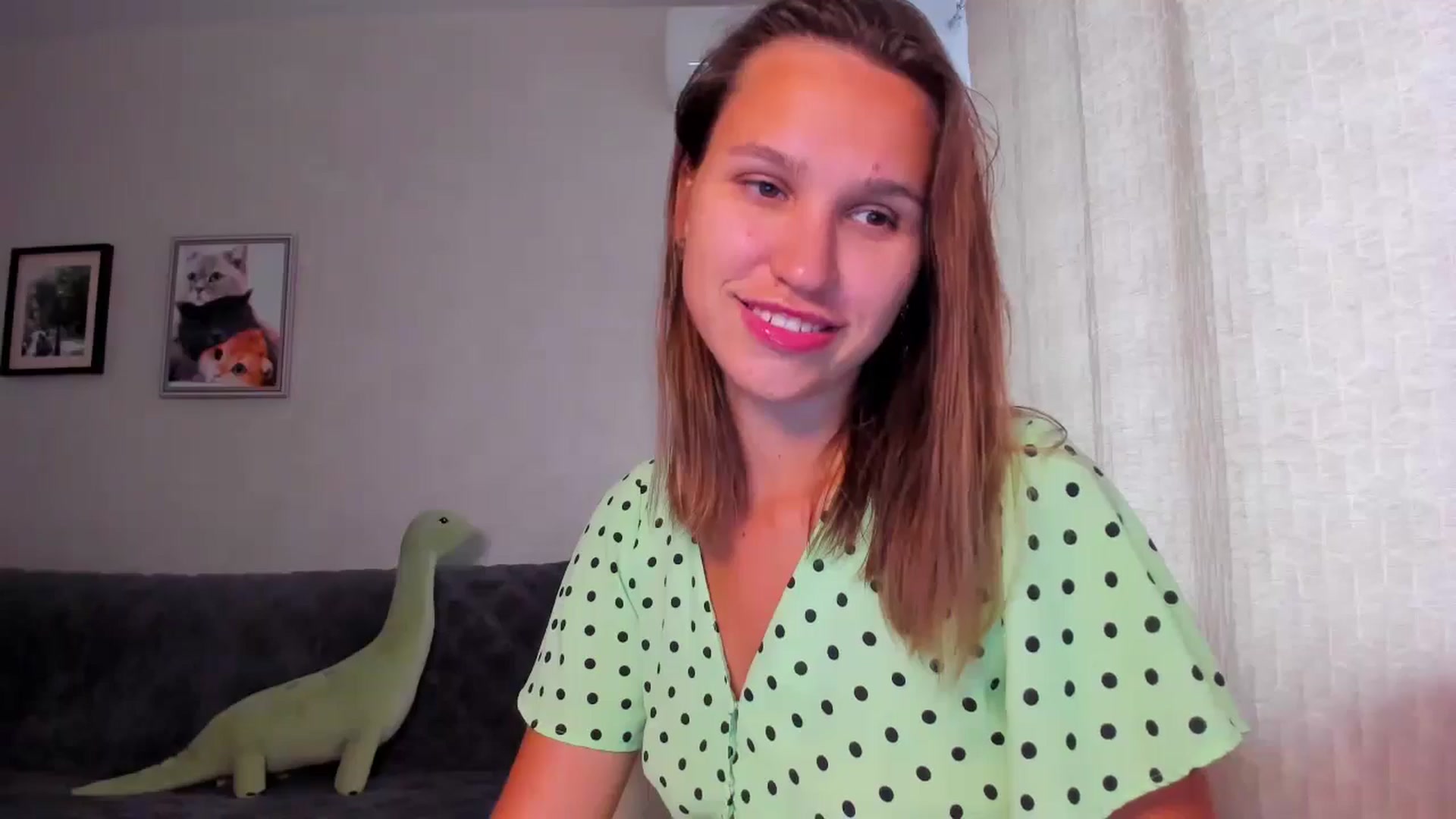 Gallery image thumbnail from WaveOfLove's myfreecams stream on, 07/26/2024, 12:01 image 15 of 20
