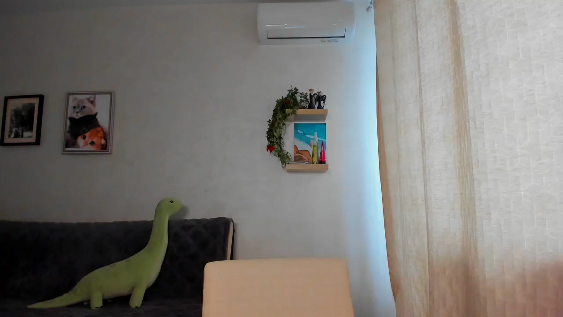 Gallery image thumbnail from WaveOfLove's myfreecams stream on, 07/26/2024, 12:01 image 11 of 20