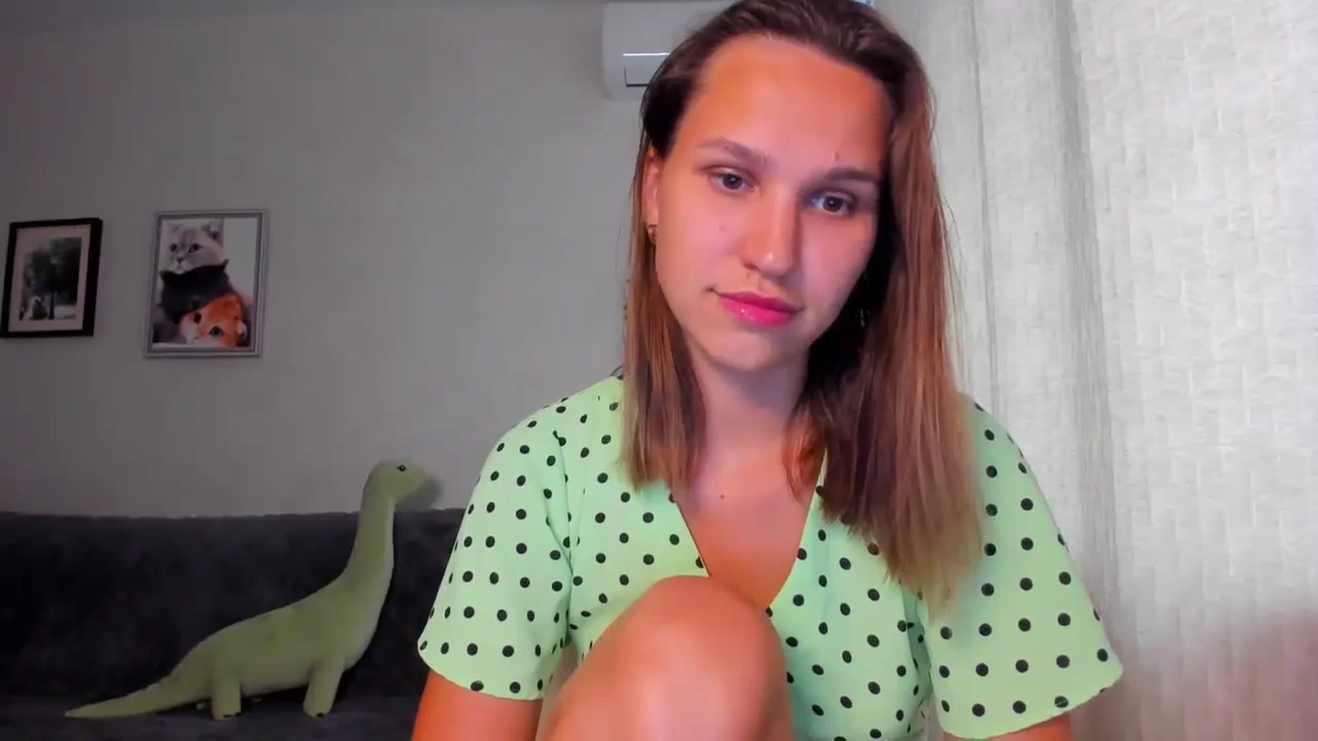 Gallery image thumbnail from WaveOfLove's myfreecams stream on, 07/26/2024, 12:01 image 10 of 20