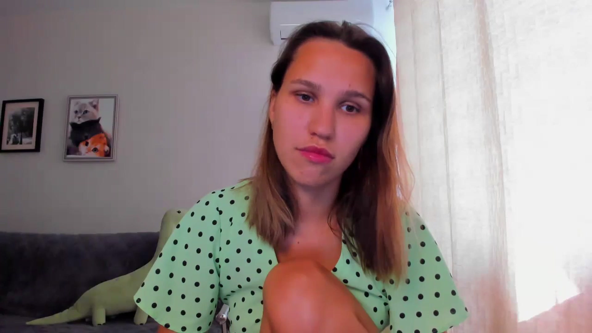 Gallery image thumbnail from WaveOfLove's myfreecams stream on, 07/26/2024, 12:31 image 16 of 20