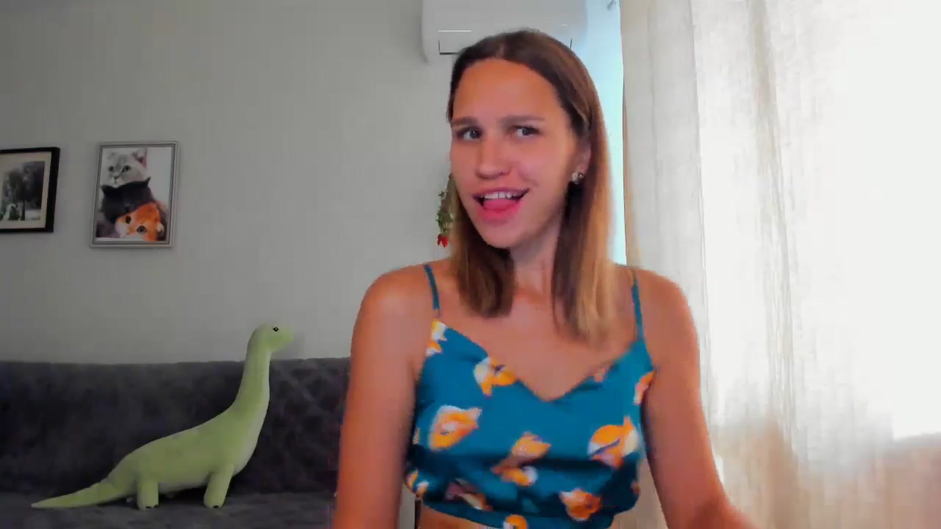 Gallery image thumbnail from WaveOfLove's myfreecams stream on, 07/26/2024, 13:42 image 10 of 20