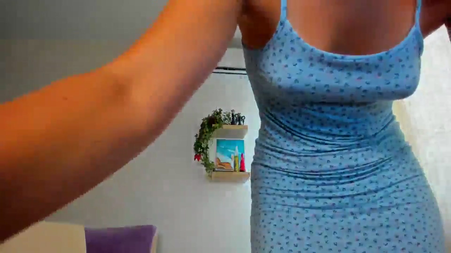 Gallery image thumbnail from WaveOfLove's myfreecams stream on, 08/09/2024, 10:26 image 14 of 20
