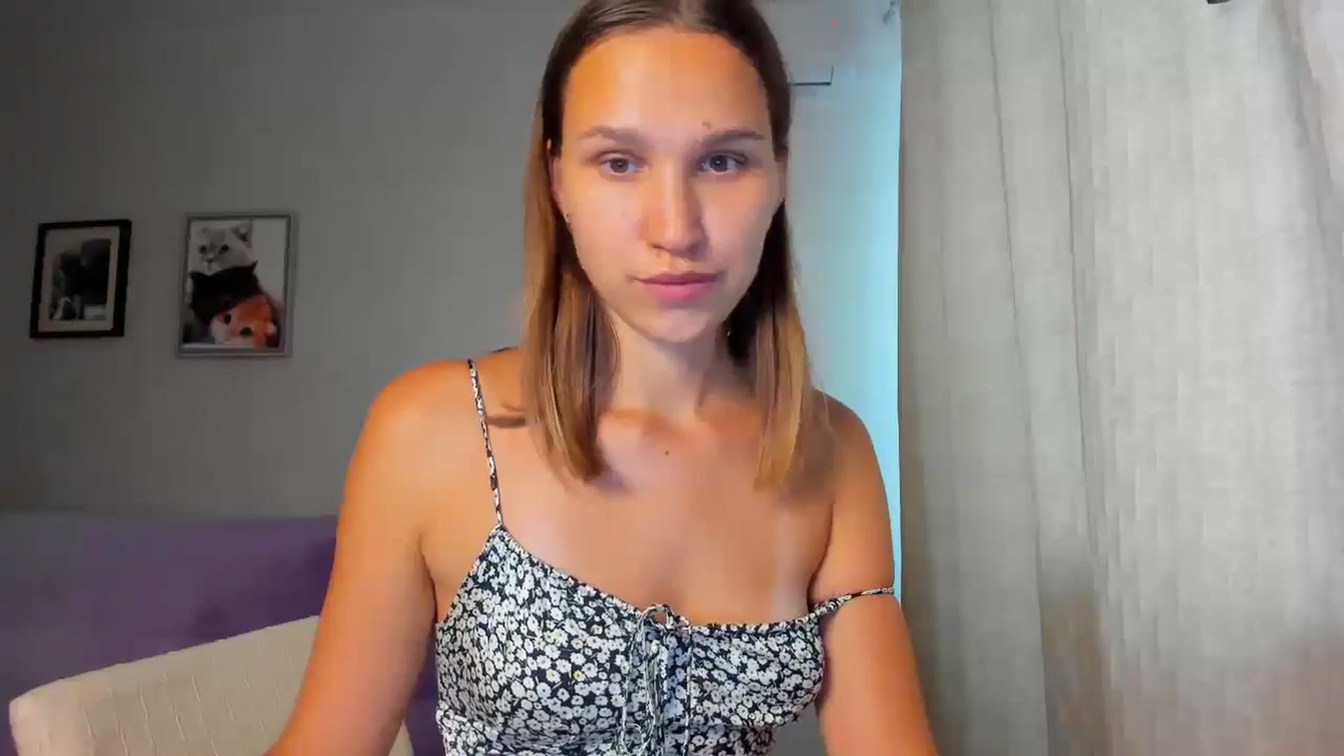 Gallery image thumbnail from WaveOfLove's myfreecams stream on, 08/14/2024, 12:27 image 17 of 20