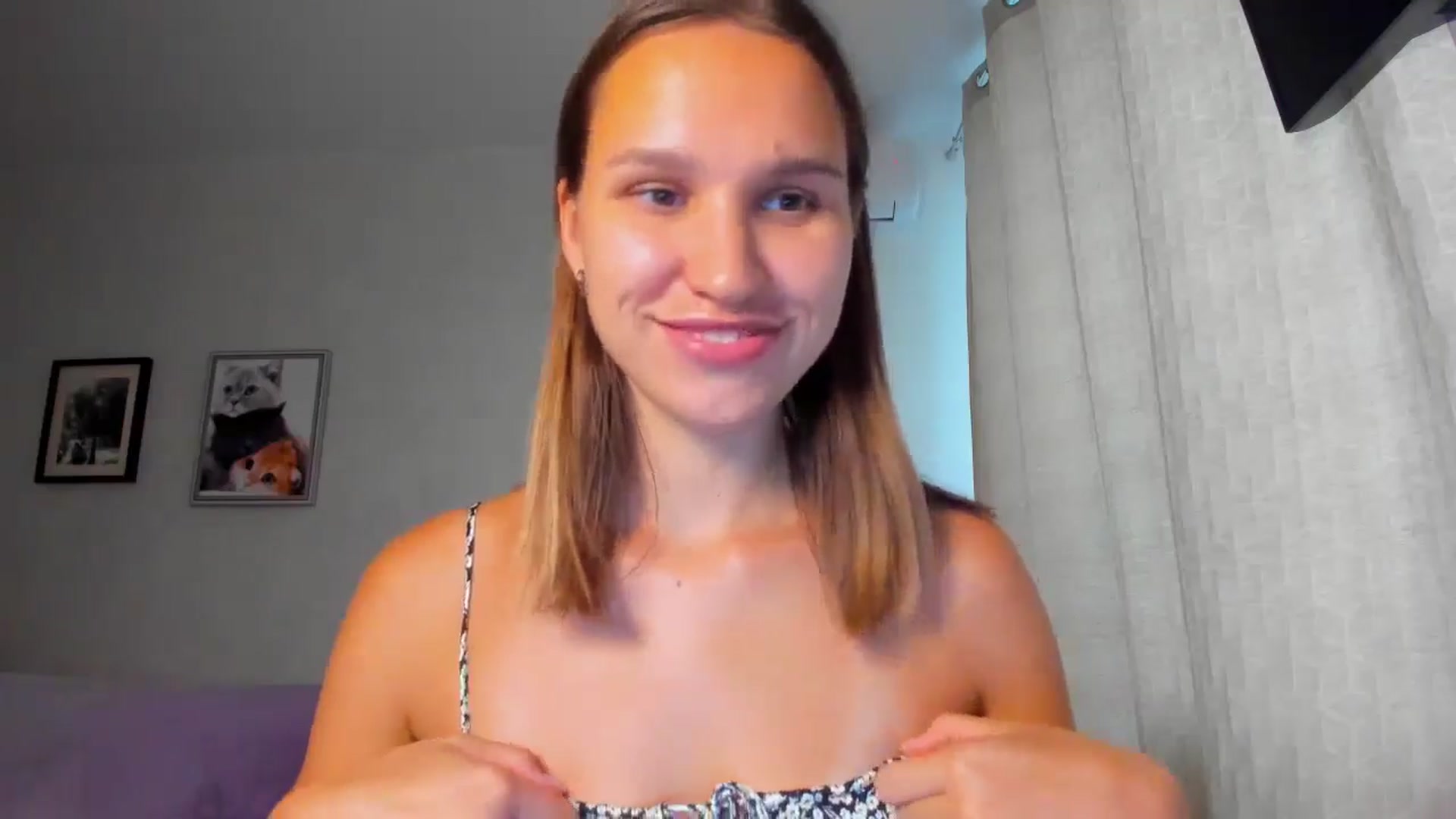 Gallery image thumbnail from WaveOfLove's myfreecams stream on, 08/14/2024, 12:27 image 9 of 20