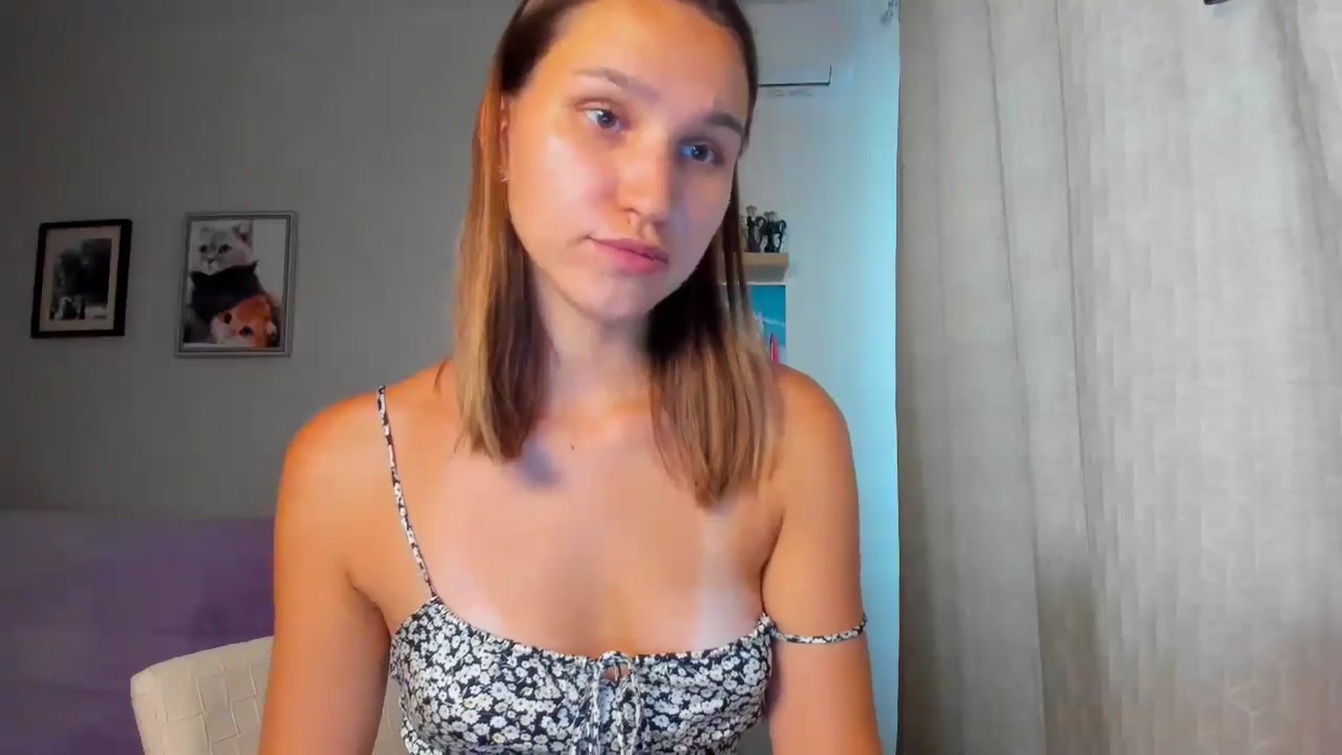Gallery image thumbnail from WaveOfLove's myfreecams stream on, 08/14/2024, 12:27 image 12 of 20