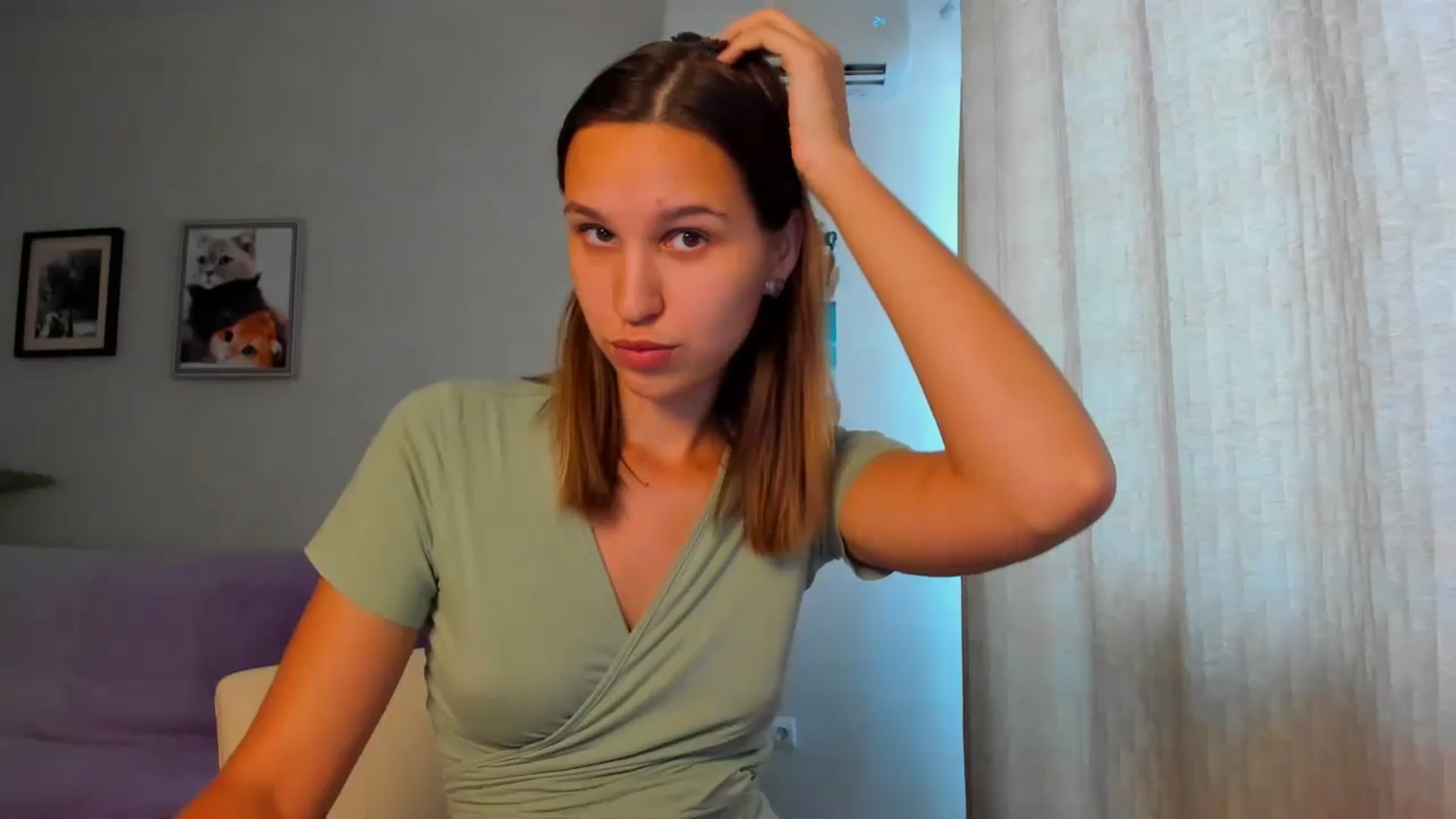 Gallery image thumbnail from WaveOfLove's myfreecams stream on, 08/23/2024, 10:31 image 6 of 20