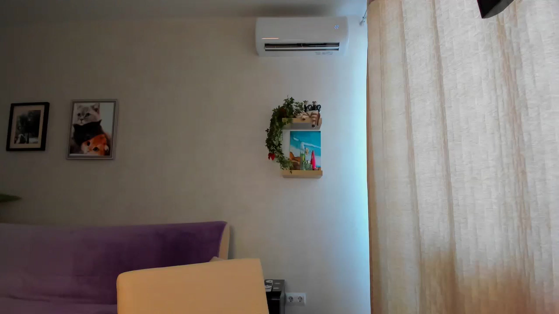Gallery image thumbnail from WaveOfLove's myfreecams stream on, 08/23/2024, 10:56 image 10 of 20