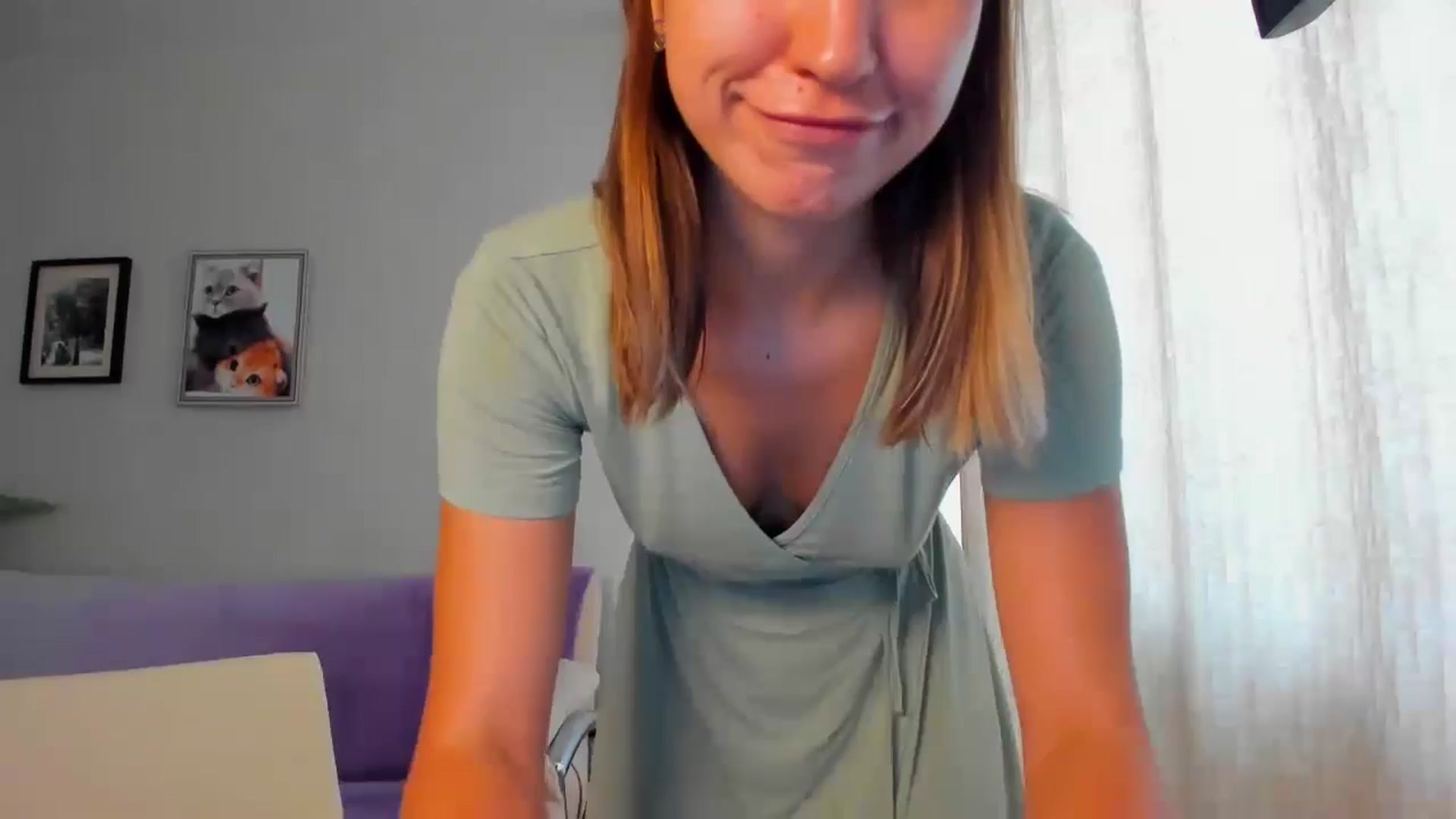 Gallery image thumbnail from WaveOfLove's myfreecams stream on, 08/23/2024, 11:18 image 17 of 20