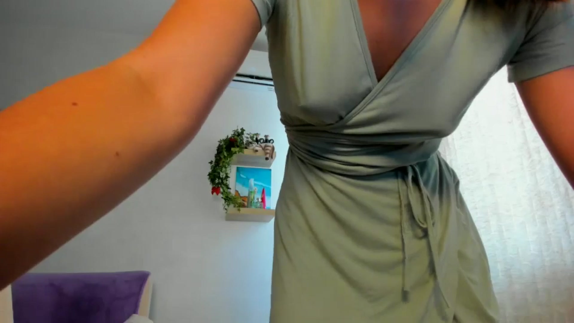 Gallery image thumbnail from WaveOfLove's myfreecams stream on, 08/23/2024, 11:18 image 11 of 20