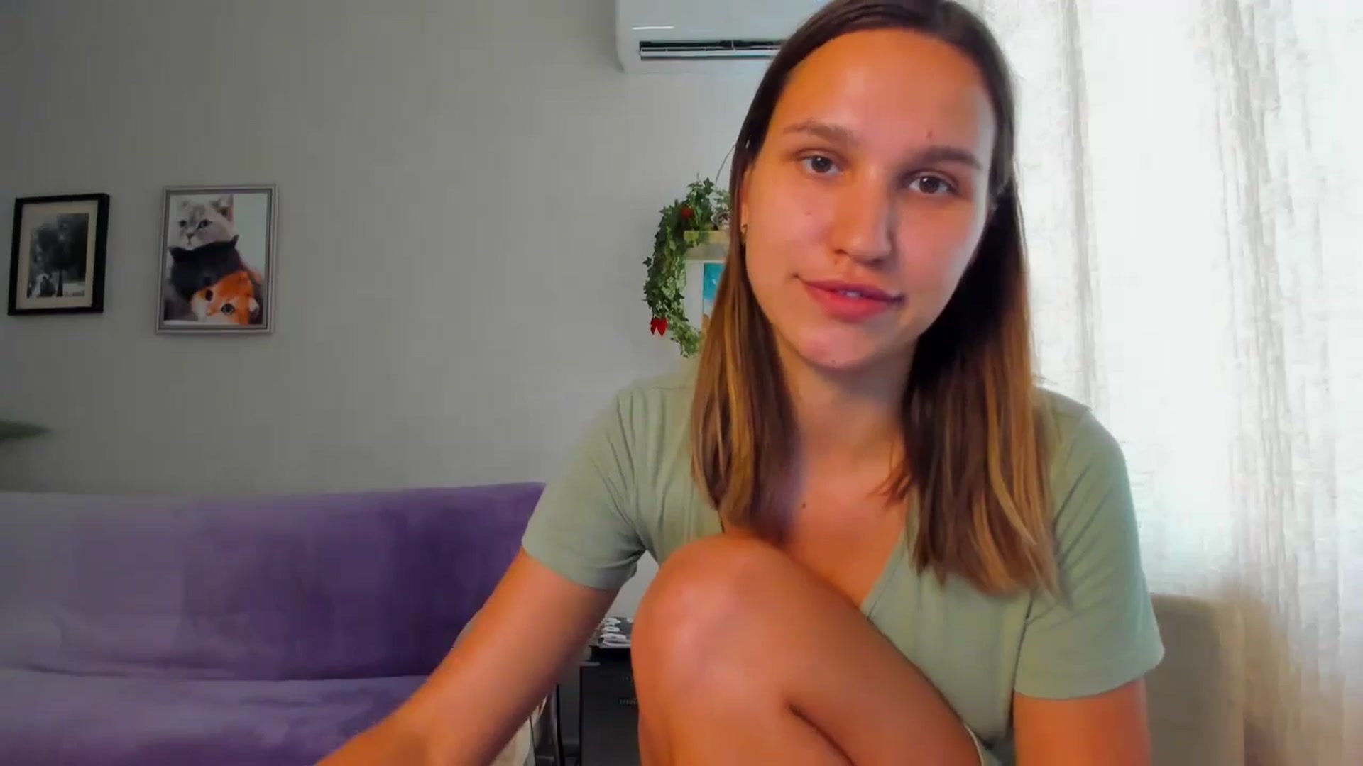 Gallery image thumbnail from WaveOfLove's myfreecams stream on, 08/23/2024, 12:03 image 19 of 20