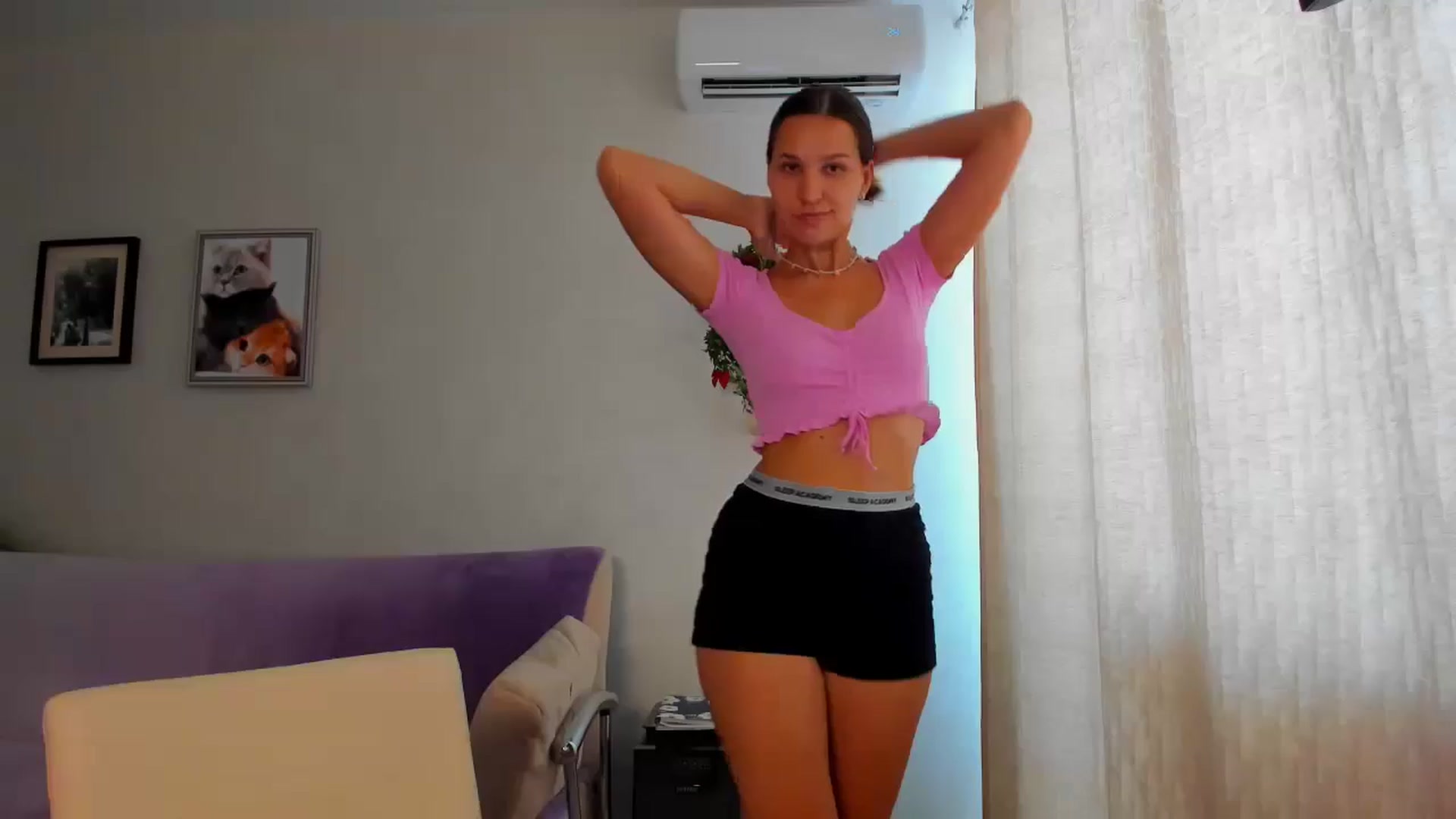 Gallery image thumbnail from WaveOfLove's myfreecams stream on, 08/27/2024, 11:20 image 8 of 20