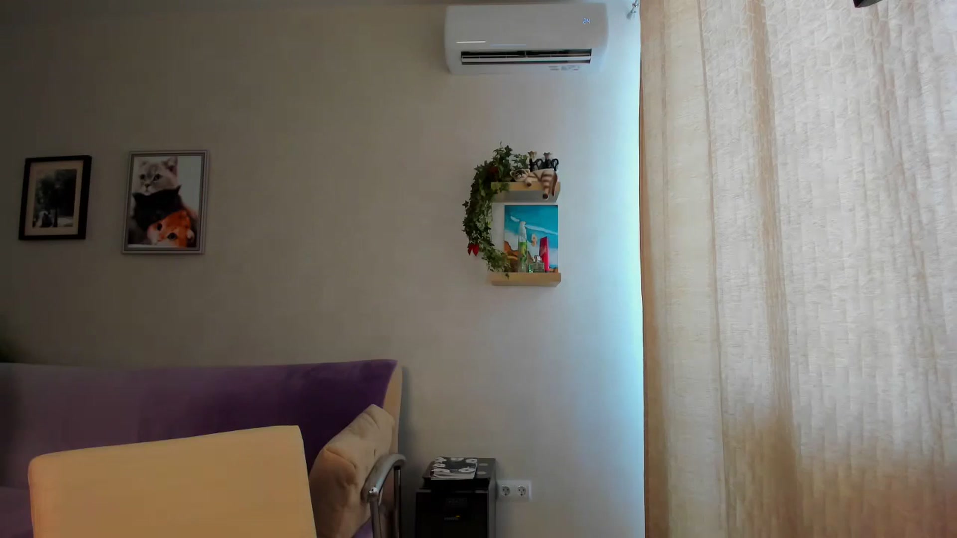 Gallery image thumbnail from WaveOfLove's myfreecams stream on, 08/27/2024, 11:20 image 4 of 20