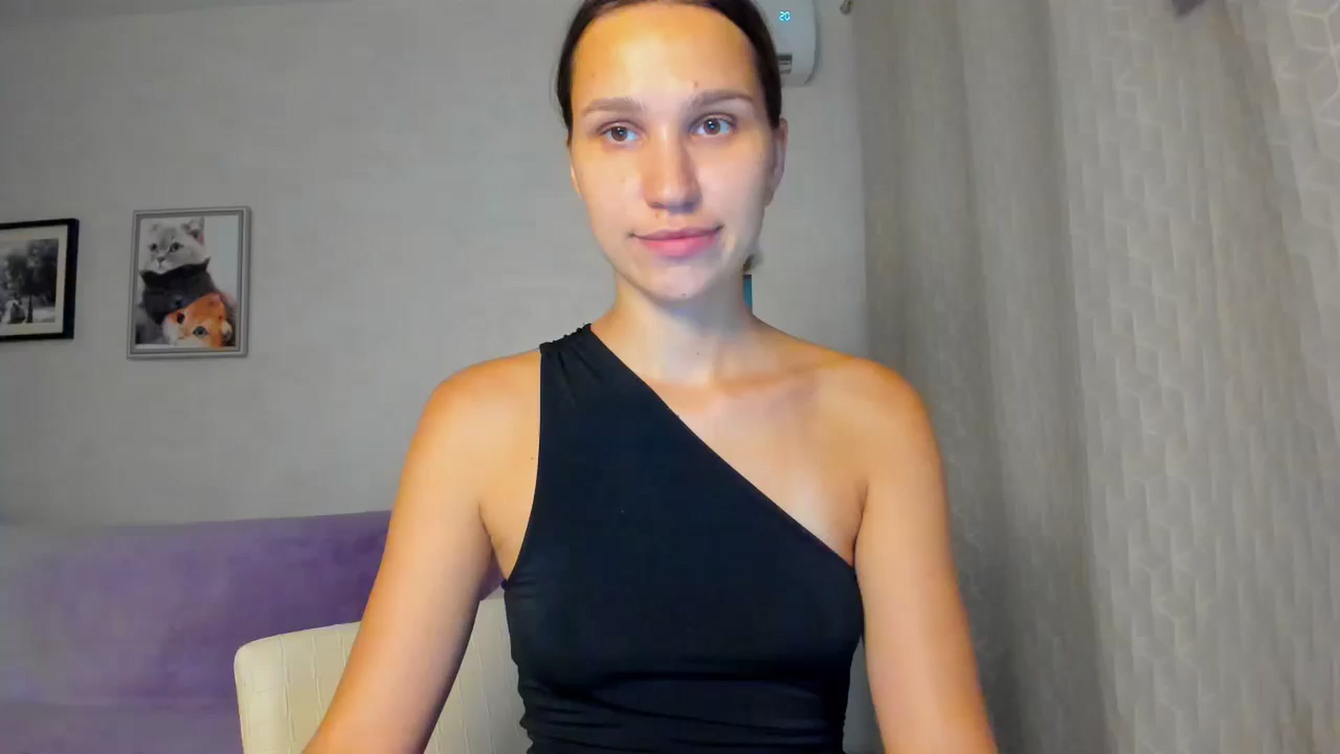 Gallery image thumbnail from WaveOfLove's myfreecams stream on, 08/30/2024, 16:10 image 20 of 20