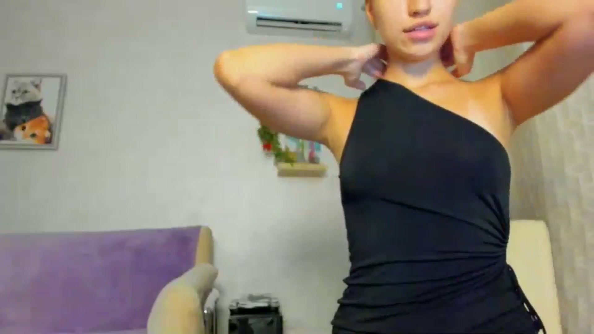 Gallery image thumbnail from WaveOfLove's myfreecams stream on, 08/30/2024, 16:31 image 16 of 20