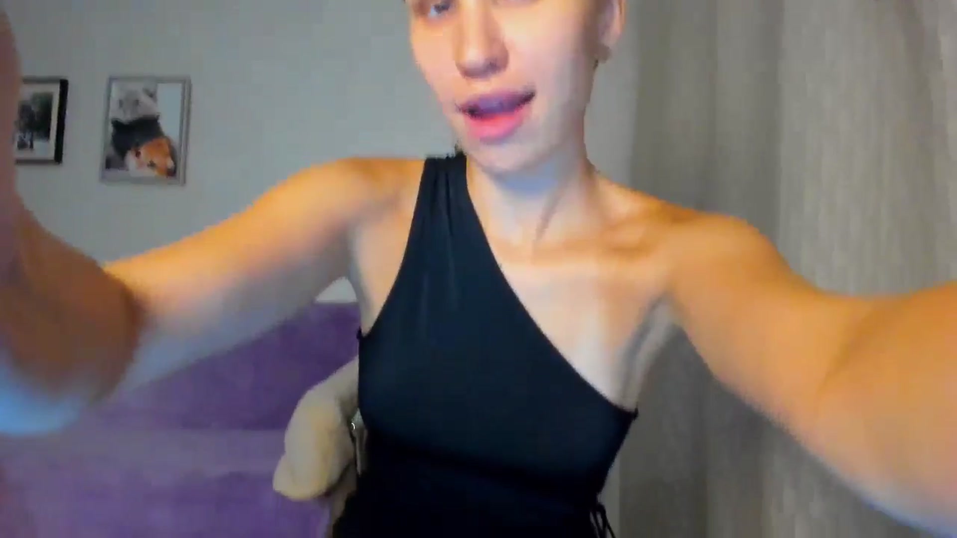 Gallery image thumbnail from WaveOfLove's myfreecams stream on, 08/30/2024, 16:31 image 17 of 20