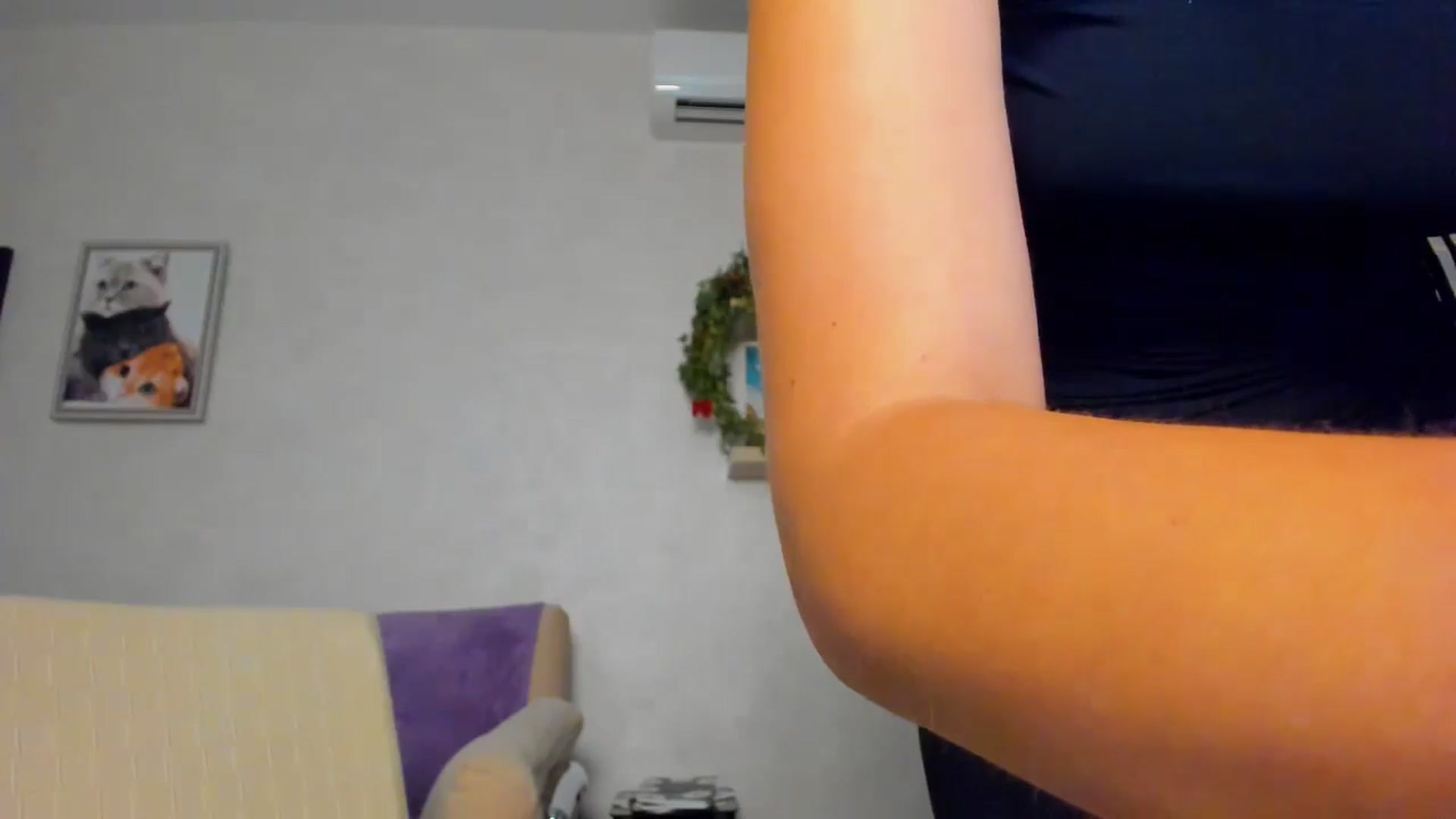Gallery image thumbnail from WaveOfLove's myfreecams stream on, 08/30/2024, 16:31 image 7 of 20