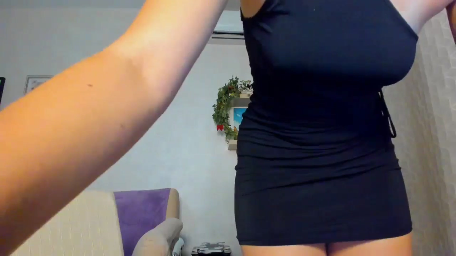 Gallery image thumbnail from WaveOfLove's myfreecams stream on, 08/30/2024, 16:31 image 11 of 20