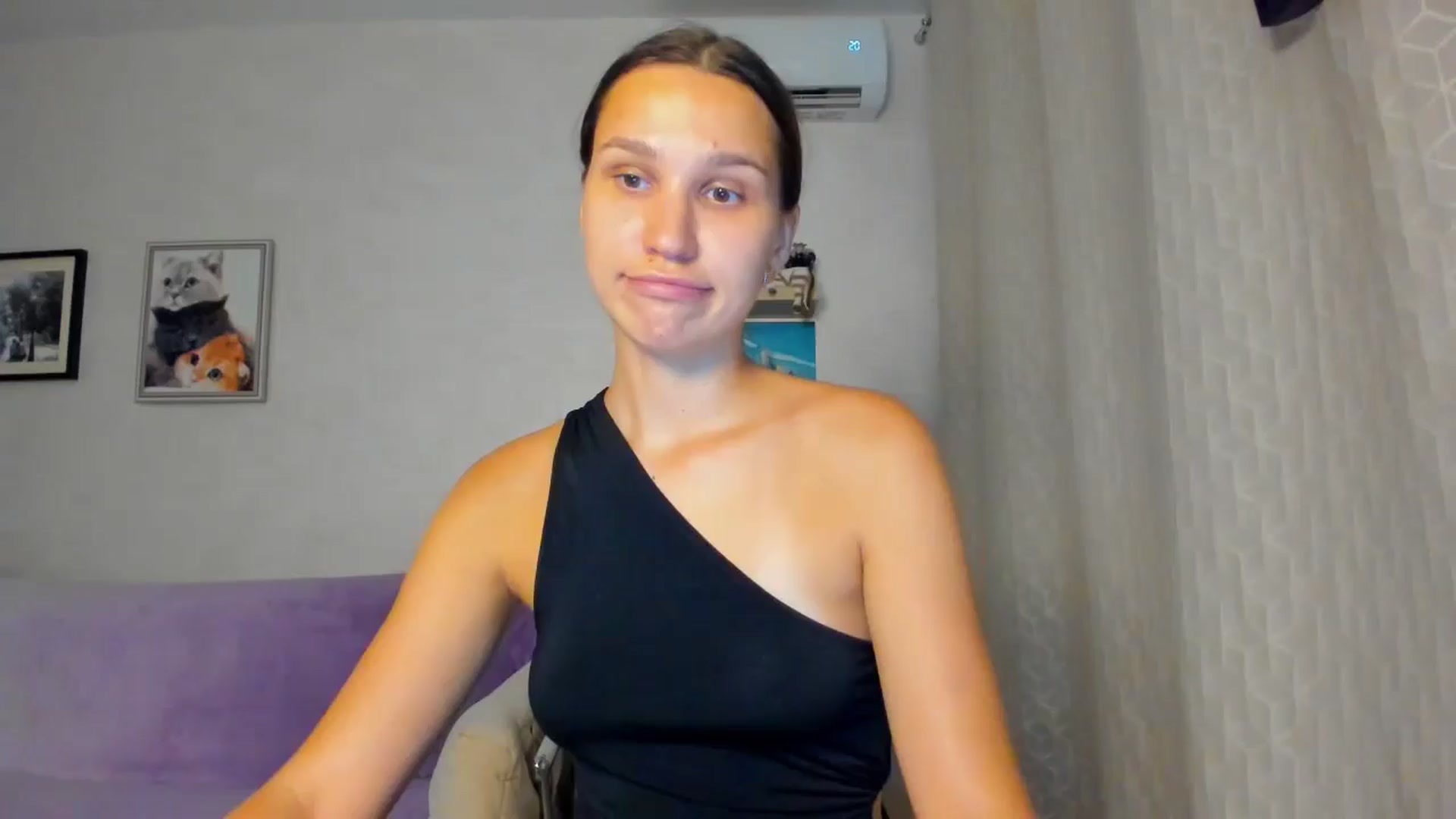 Gallery image thumbnail from WaveOfLove's myfreecams stream on, 08/30/2024, 16:31 image 19 of 20