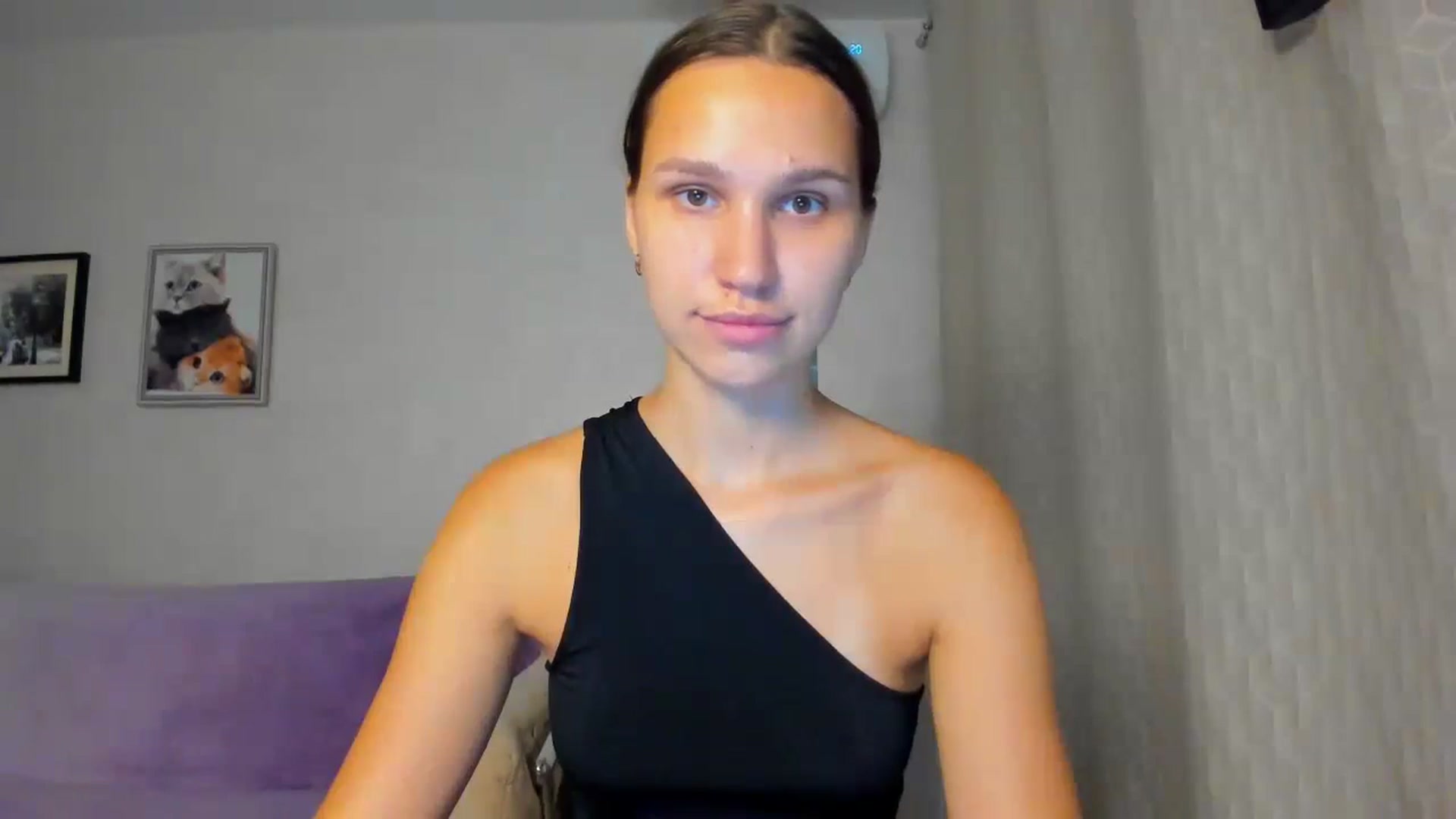 Gallery image thumbnail from WaveOfLove's myfreecams stream on, 08/30/2024, 17:12 image 7 of 20