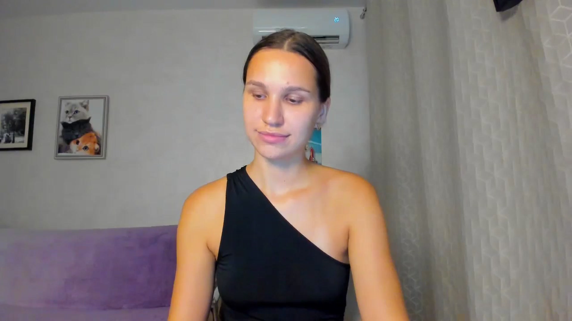 Gallery image thumbnail from WaveOfLove's myfreecams stream on, 08/30/2024, 17:12 image 19 of 20