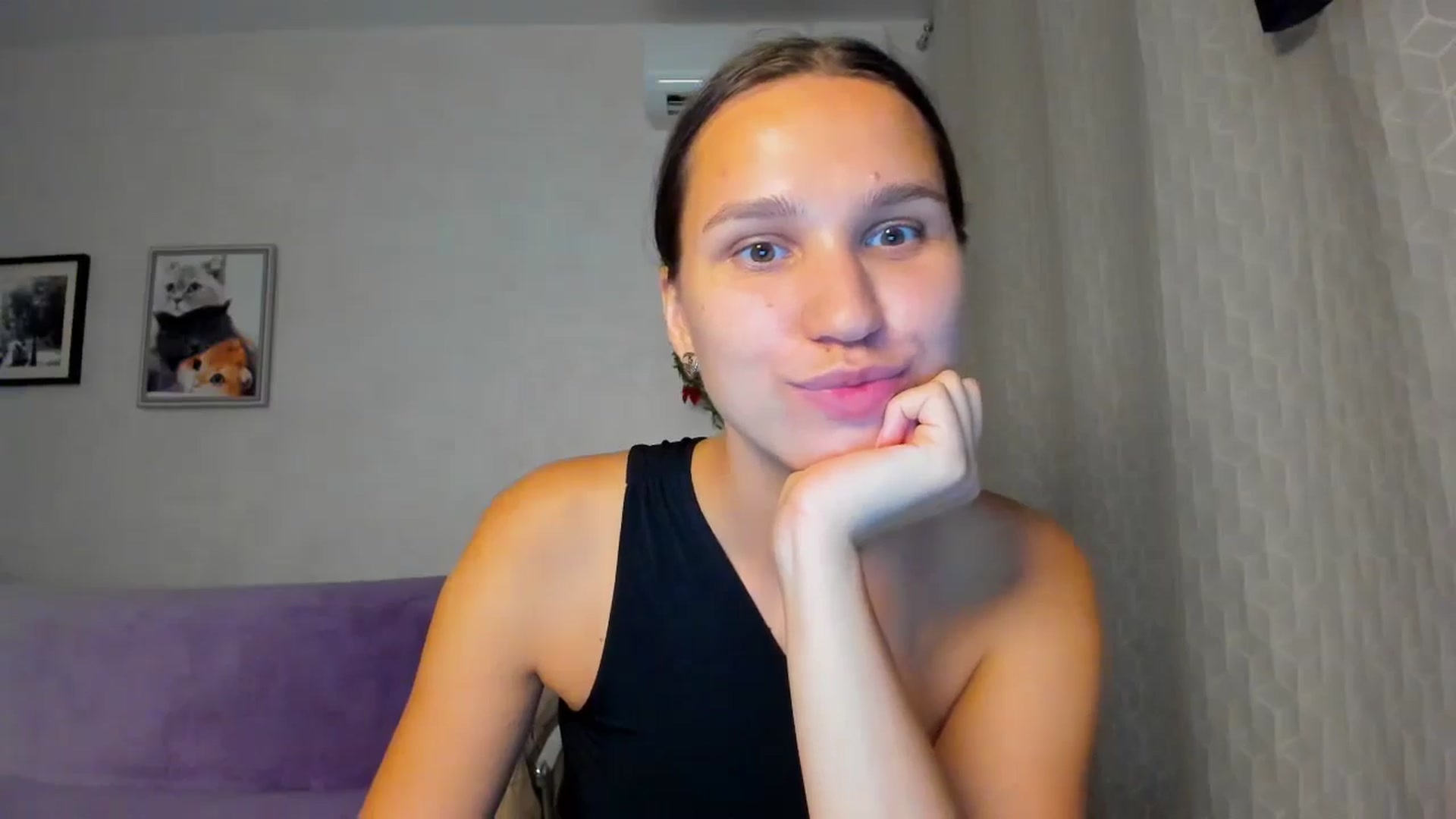 Gallery image thumbnail from WaveOfLove's myfreecams stream on, 08/30/2024, 17:12 image 18 of 20