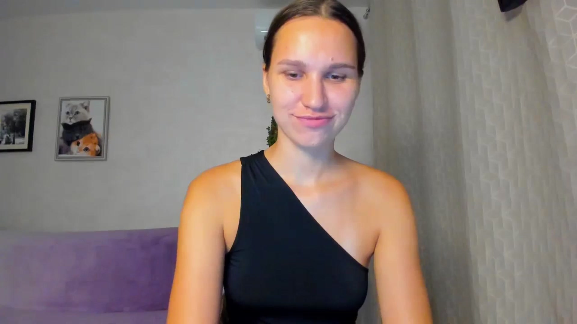 Gallery image thumbnail from WaveOfLove's myfreecams stream on, 08/30/2024, 17:12 image 20 of 20