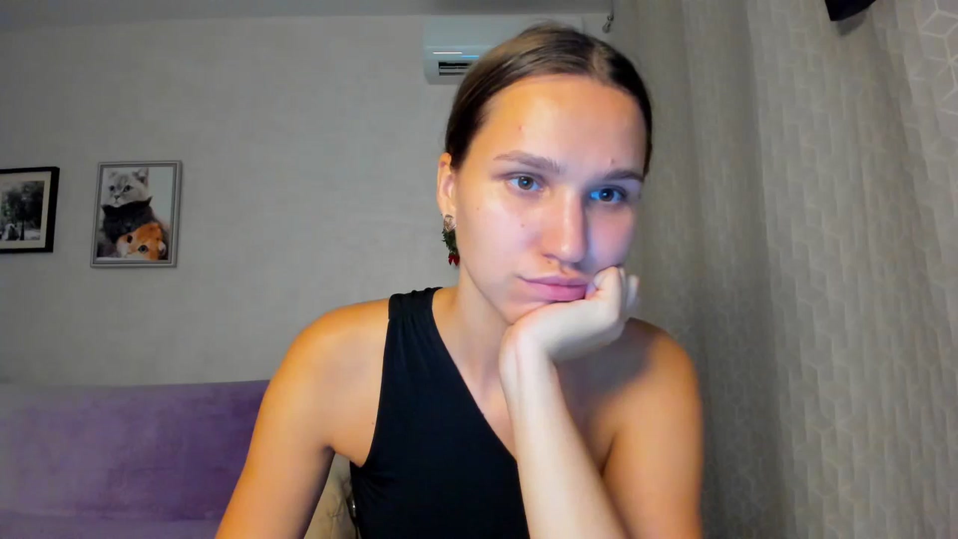 Gallery image thumbnail from WaveOfLove's myfreecams stream on, 08/30/2024, 17:12 image 12 of 20