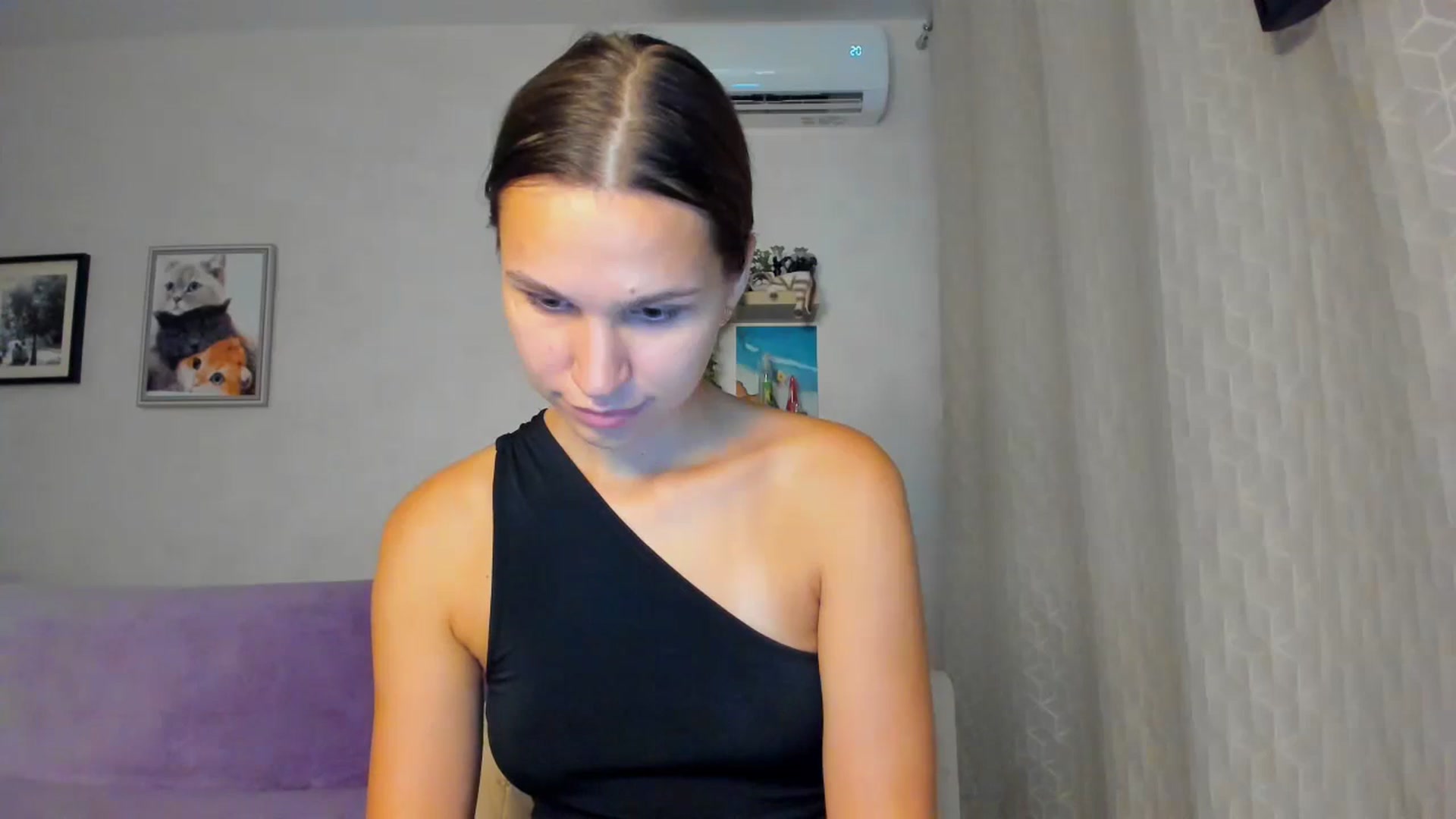 Gallery image thumbnail from WaveOfLove's myfreecams stream on, 08/30/2024, 17:12 image 6 of 20