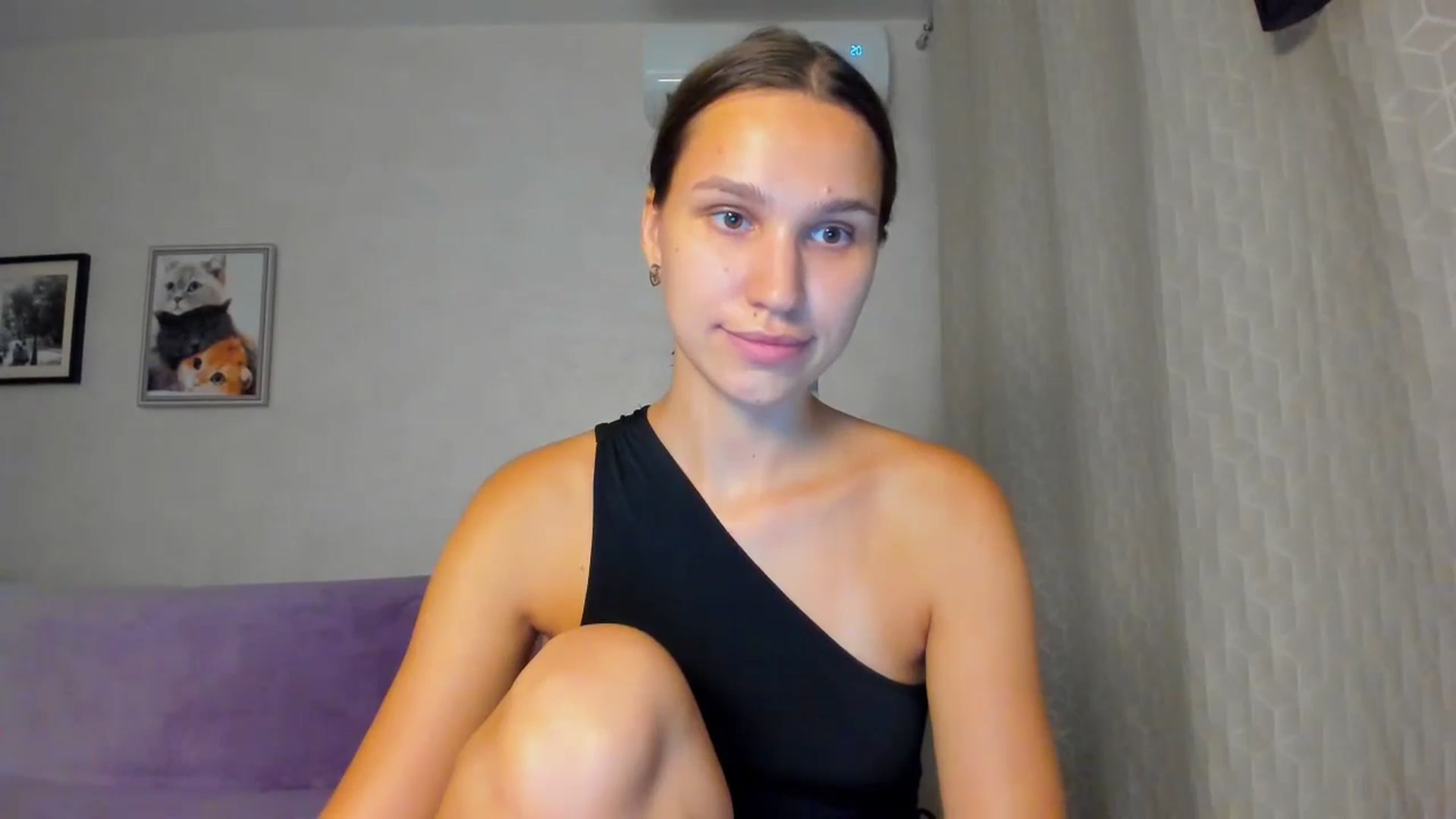 Gallery image thumbnail from WaveOfLove's myfreecams stream on, 08/30/2024, 17:12 image 5 of 20
