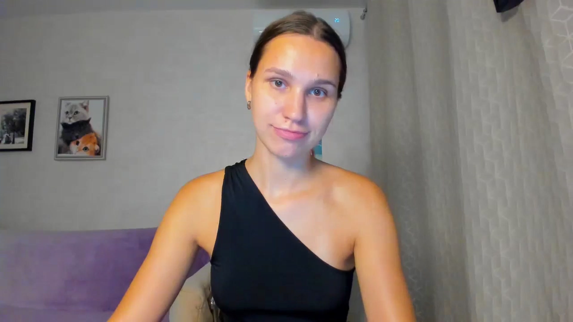 Gallery image thumbnail from WaveOfLove's myfreecams stream on, 08/30/2024, 17:12 image 11 of 20