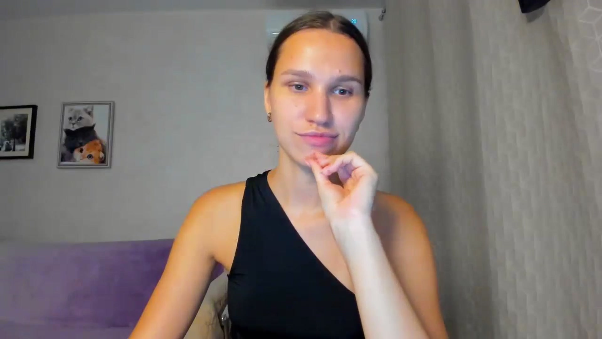 Gallery image thumbnail from WaveOfLove's myfreecams stream on, 08/30/2024, 17:12 image 15 of 20