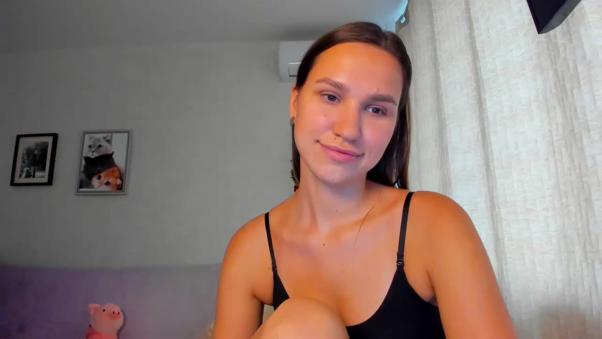 Gallery image thumbnail from WaveOfLove's myfreecams stream on, 09/10/2024, 12:16 image 18 of 20