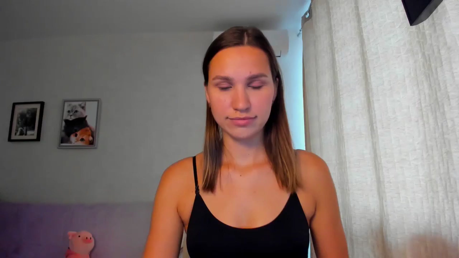 Gallery image thumbnail from WaveOfLove's myfreecams stream on, 09/10/2024, 12:16 image 9 of 20