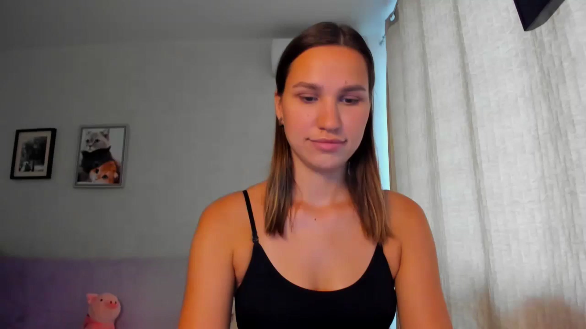 Gallery image thumbnail from WaveOfLove's myfreecams stream on, 09/10/2024, 12:16 image 5 of 20
